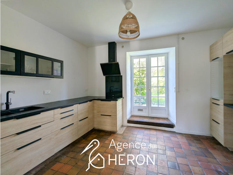 Maison - 200 m² - 6 pièces