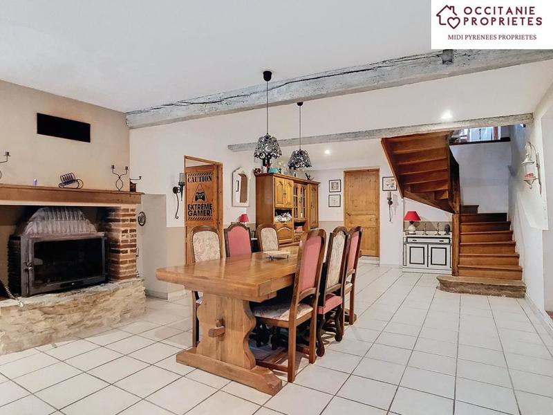 Maison de village - 238 m² - 9 pièces