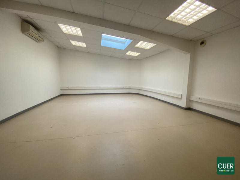 Local commercial - 220 m²