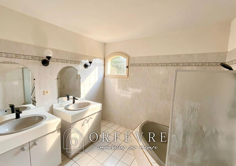 Maison - 150 m² - 5 pièces