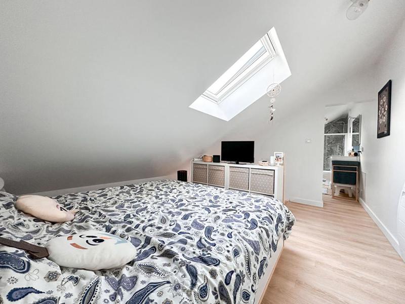 Maison - 143 m² - 7 pièces