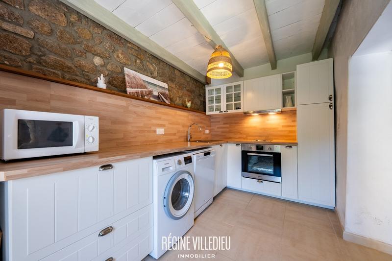 Maison - 296 m² - 11 pièces