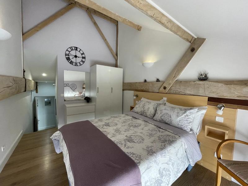 Maison - 201 m² - 9 pièces