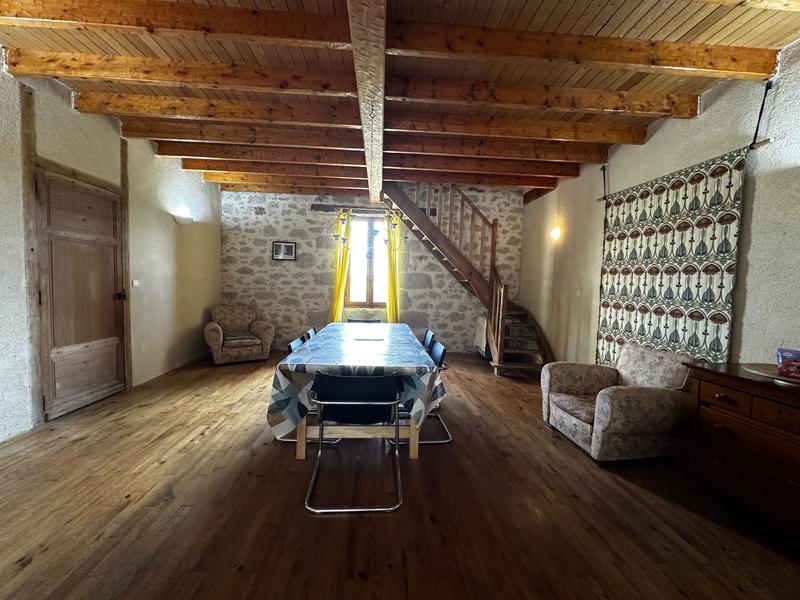 Maison traditionnelle - 200 m² - 6 pièces