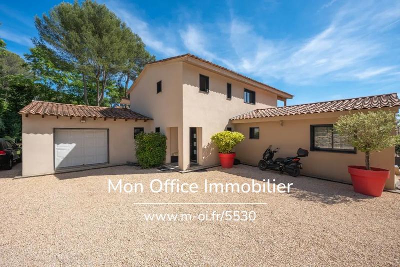 Maison - 166 m² - 5 pièces