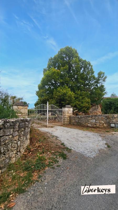 Demeure - 260 m² - 6 pièces