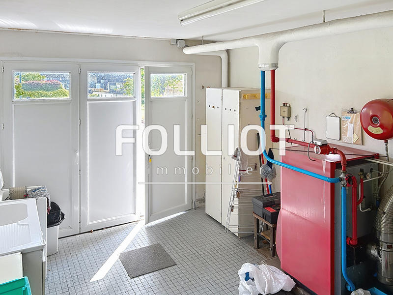 Maison - 165 m² - 9 pièces