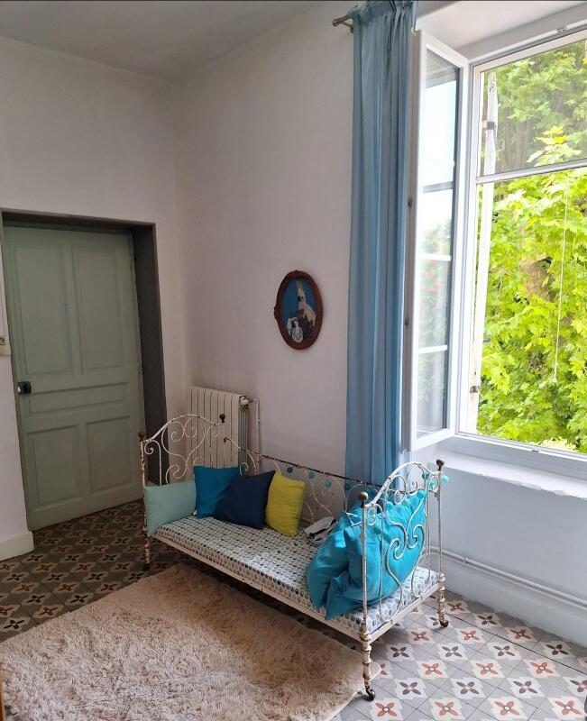 Propriété - 460 m² - 10 pièces