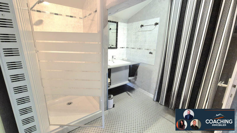 Maison - 399 m² - 12 pièces