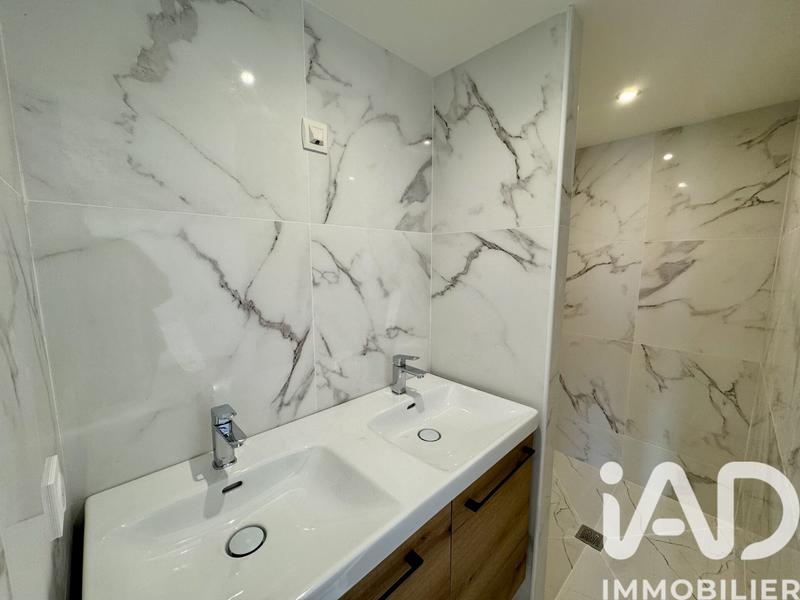 Maison - 231 m² - 9 pièces