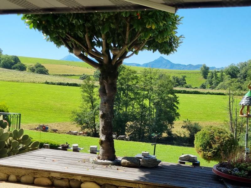 Maison - 230 m² - 8 pièces