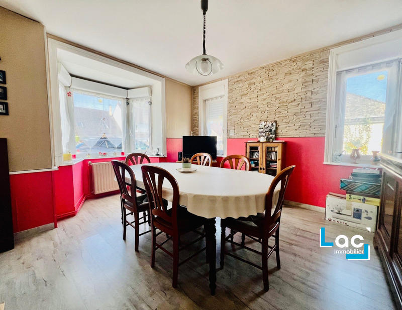 Maison - 102 m² - 6 pièces