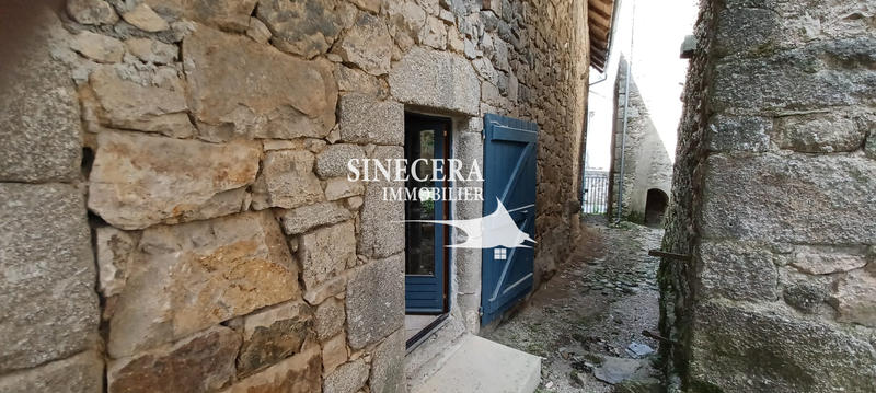 Maison - 240 m² - 7 pièces