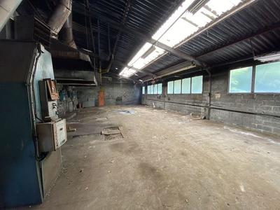 Local commercial - 180 m² - 1 pièce