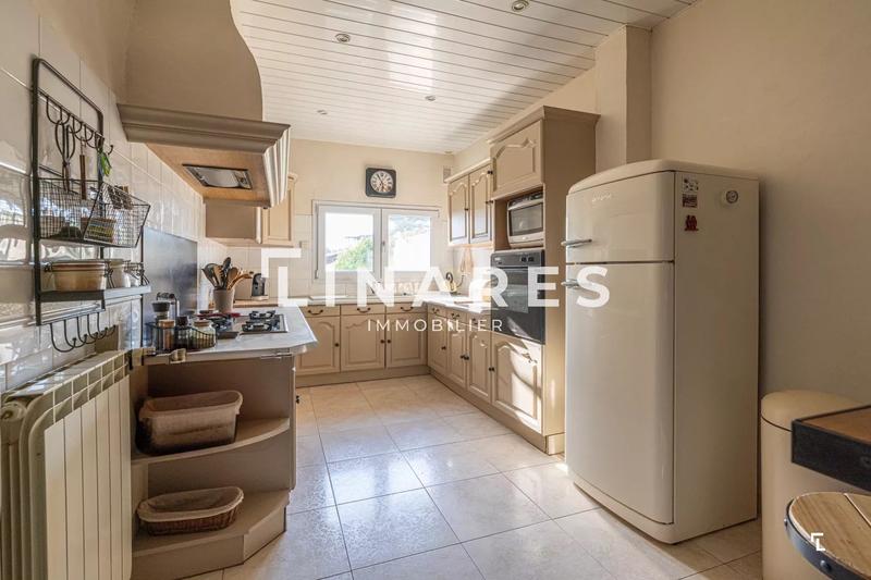 Villa - 217 m² - 5 pièces