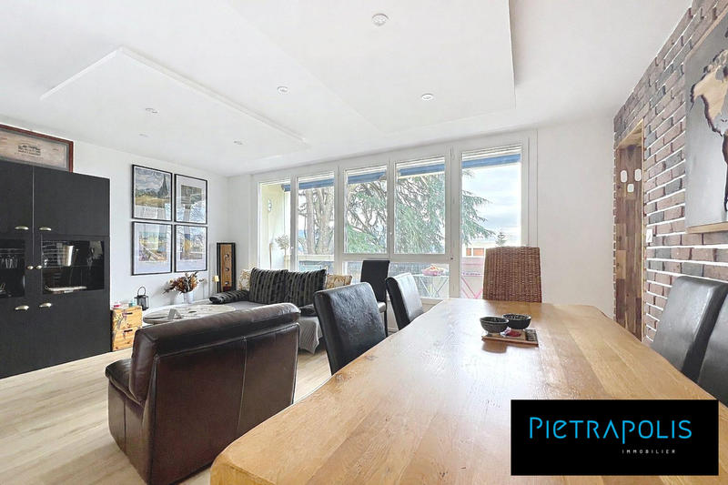 Appartement - 75 m² - 3 pièces