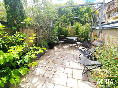 Appartement - 238 m² - 5 pièces