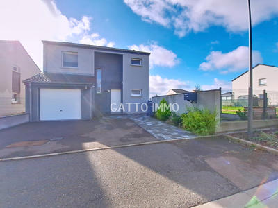 Maison - 102 m² - 5 pièces