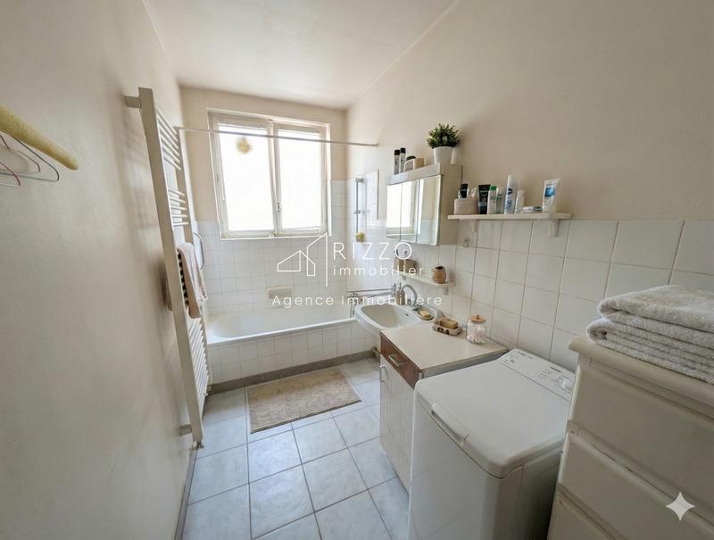 Appartement - 92 m² - 4 pièces