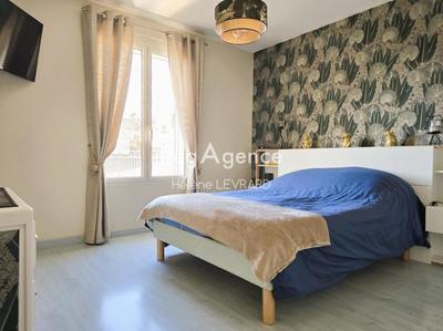 Pavillon - 148 m² - 8 pièces