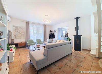 Maison traditionnelle - 100 m² - 4 pièces