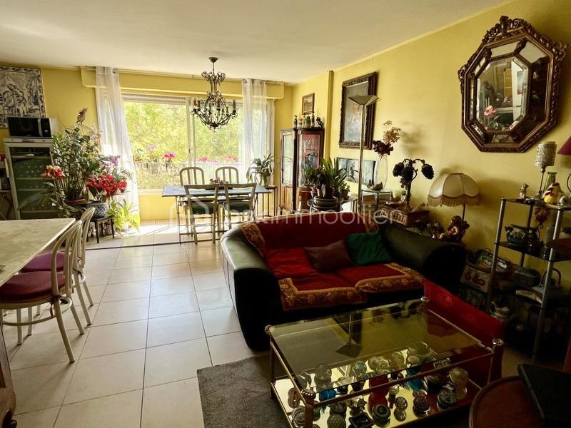 Appartement - 104 m² - 5 pièces