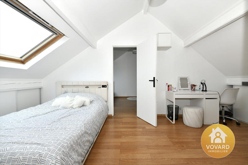 Maison - 156 m² - 9 pièces