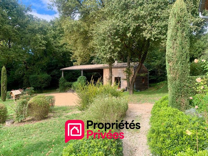 Villa - 288 m² - 6 pièces