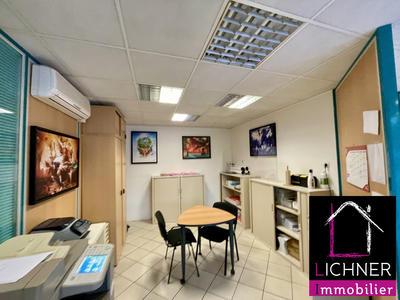 Local commercial - 96 m² - 5 pièces