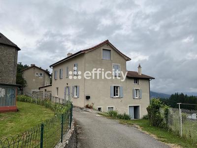 Maison - 188 m² - 8 pièces