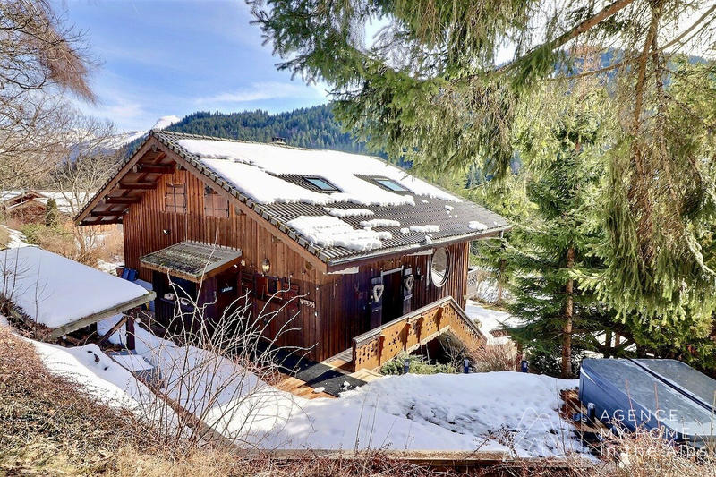 Châlet - 255 m² - 11 pièces