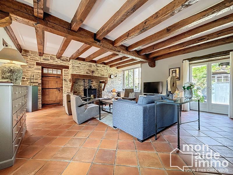 Maison ancienne - 230 m² - 7 pièces