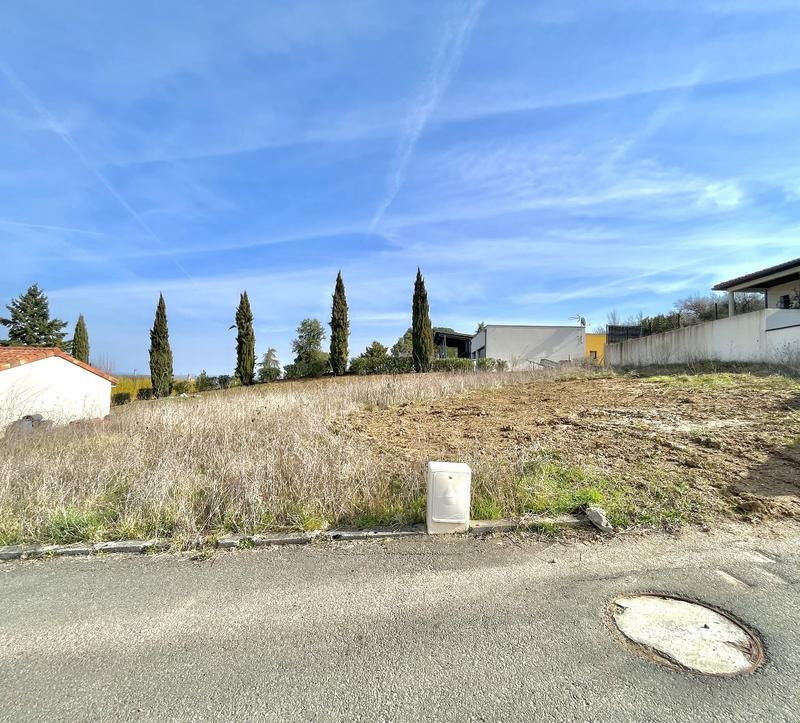 Terrain constructible - 600 m²