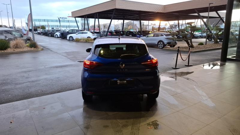 Renault Clio V Equilibre E-Tech full hybrid 145