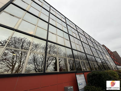 Bureau - 866 m²