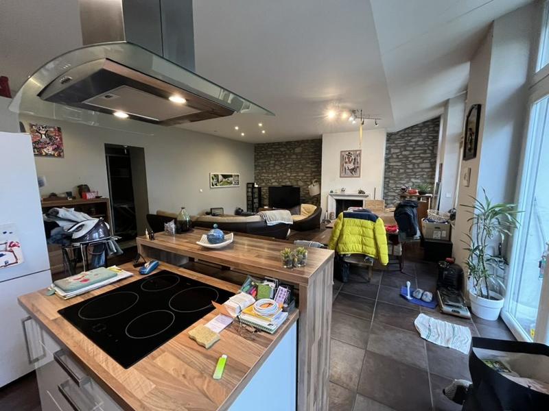 Appartement - 99 m² - 4 pièces