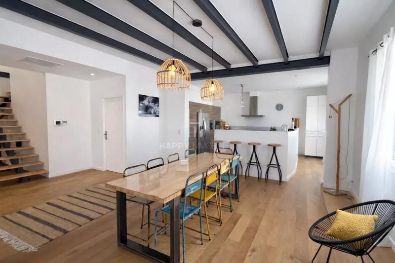 Duplex - 211 m² - 6 pièces