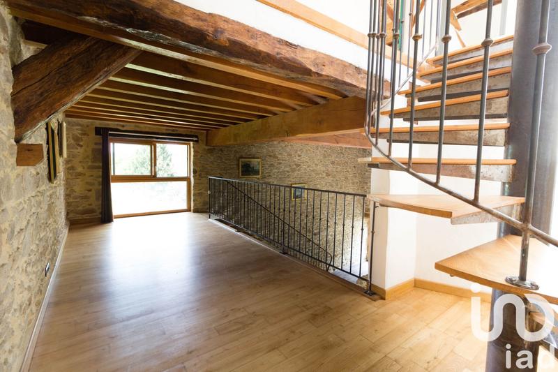 Maison - 249 m² - 7 pièces
