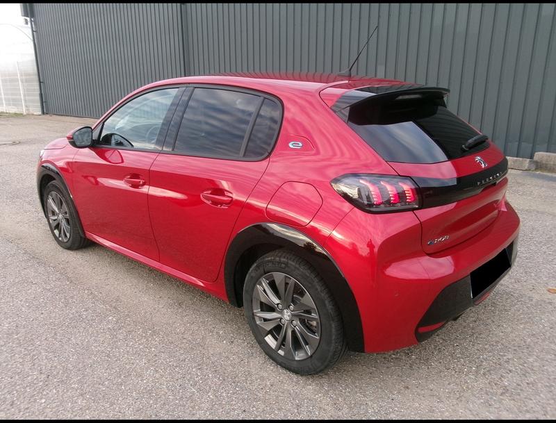 Peugeot E-208 Allure Pack