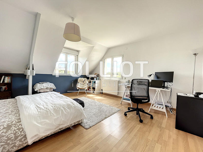 Maison - 180 m² - 6 pièces