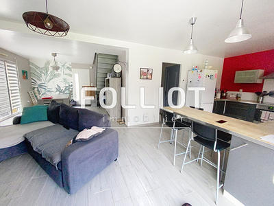 Maison - 96 m² - 5 pièces