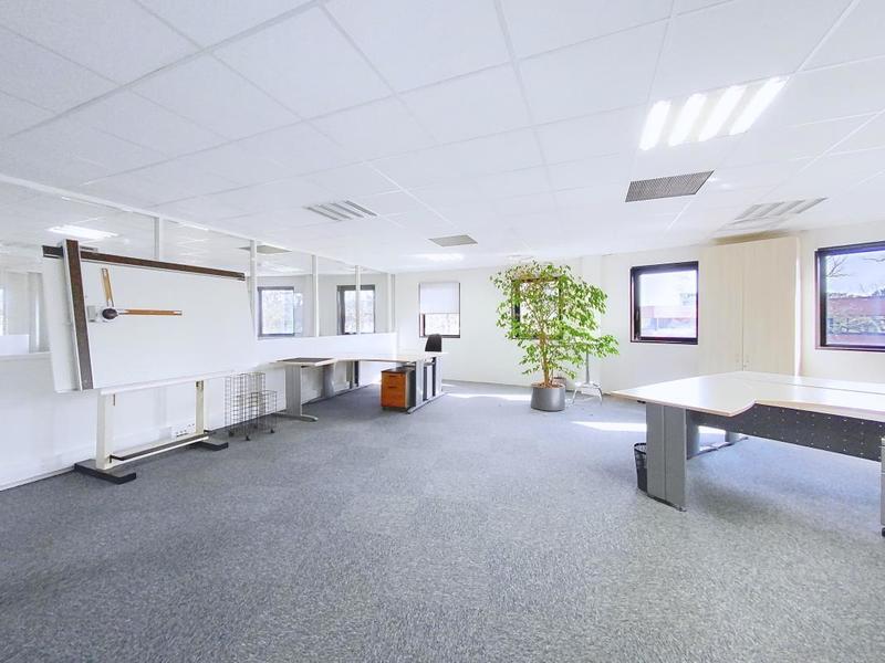 Bureau - 488 m²