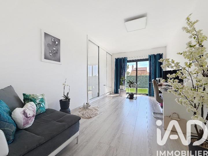 Maison - 259 m² - 5 pièces