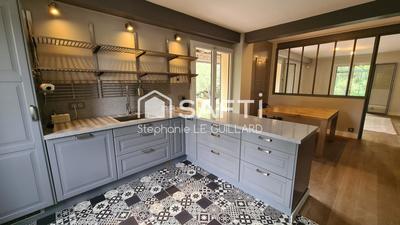 Villa - 348 m² - 6 pièces