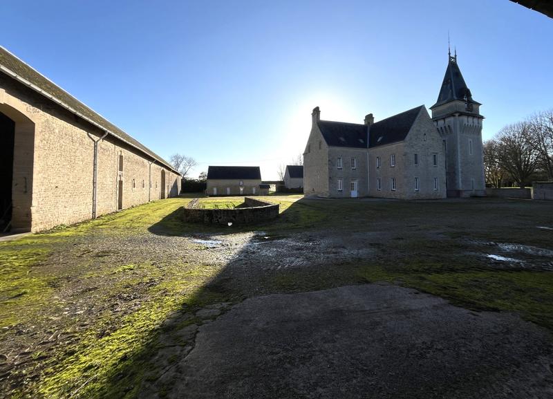 Maison - 301 m² - 8 pièces