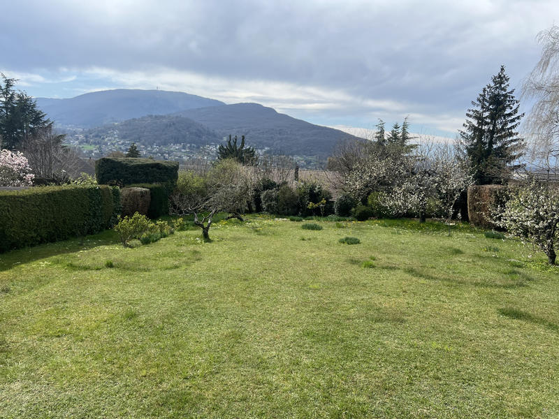 Maison - 268 m² - 6 pièces