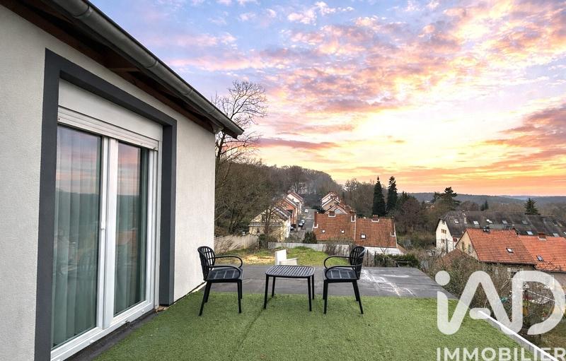 Maison - 226 m² - 8 pièces