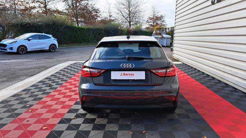 Audi A1 sportback 30 Tfsi 110 Ch s tronic 7 s line