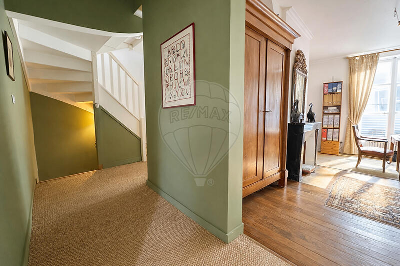 Maison - 180 m² - 8 pièces