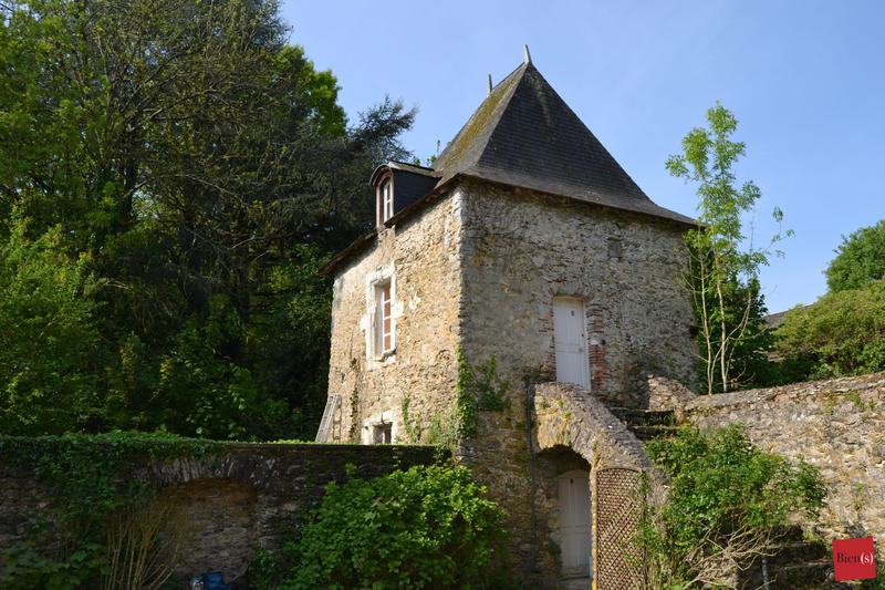 Manoir - 908 m² - 26 pièces